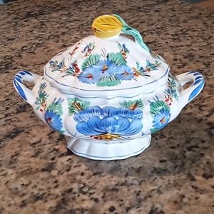 Pintado A Mano Floral Casserole Dish. Made in Spain.Hand Painted Spanish Pottery